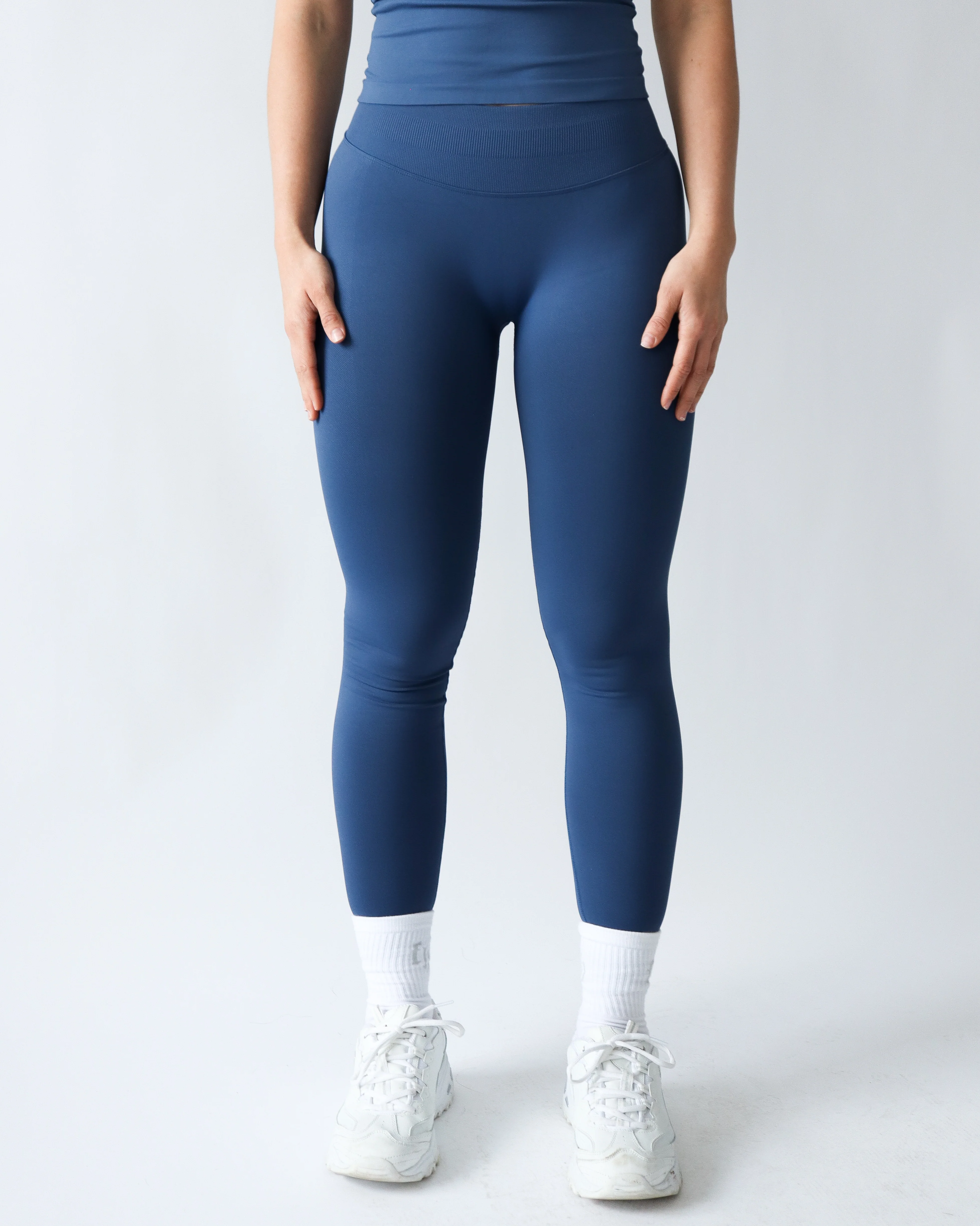 Ascend Leggings 27" - Denim - Image 5