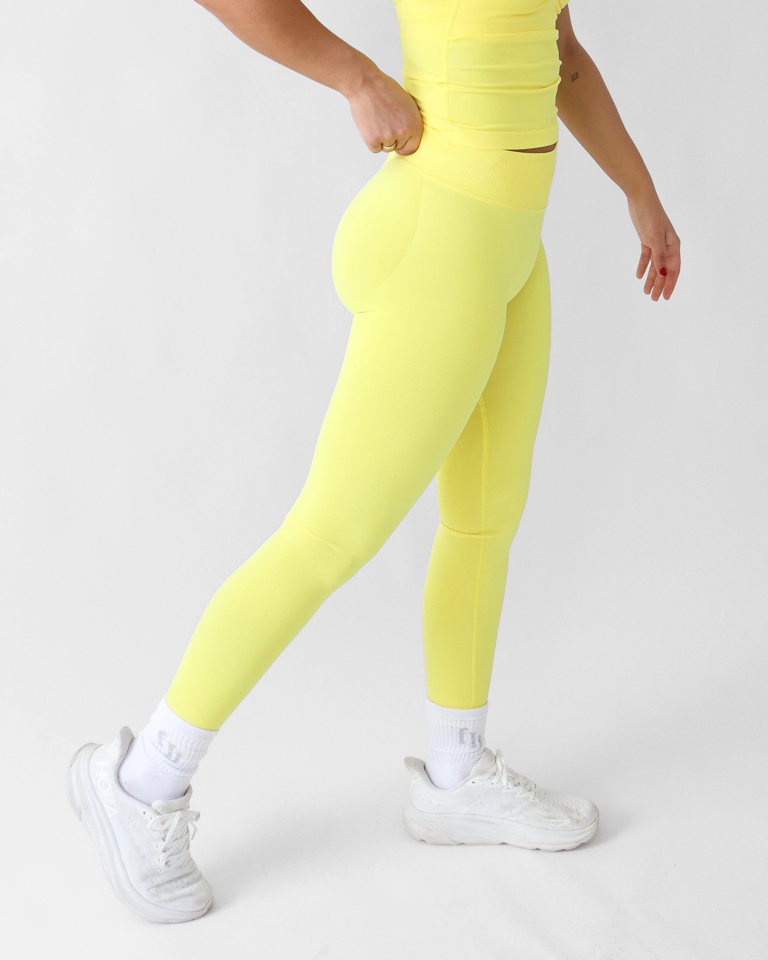 Ascend Leggings 27" - Lemon - Image 4