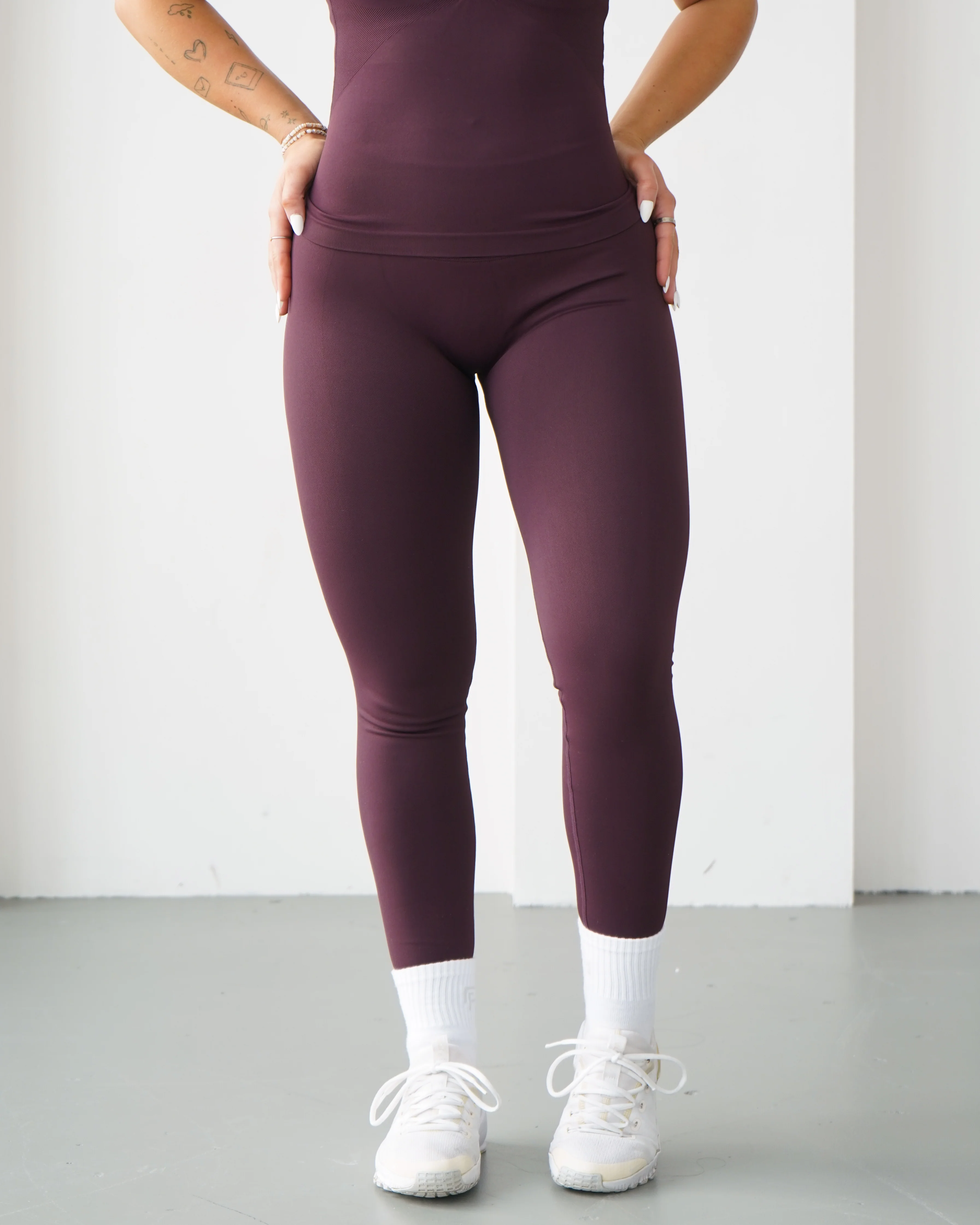 Ascend Leggings 27" - Plum - Image 2