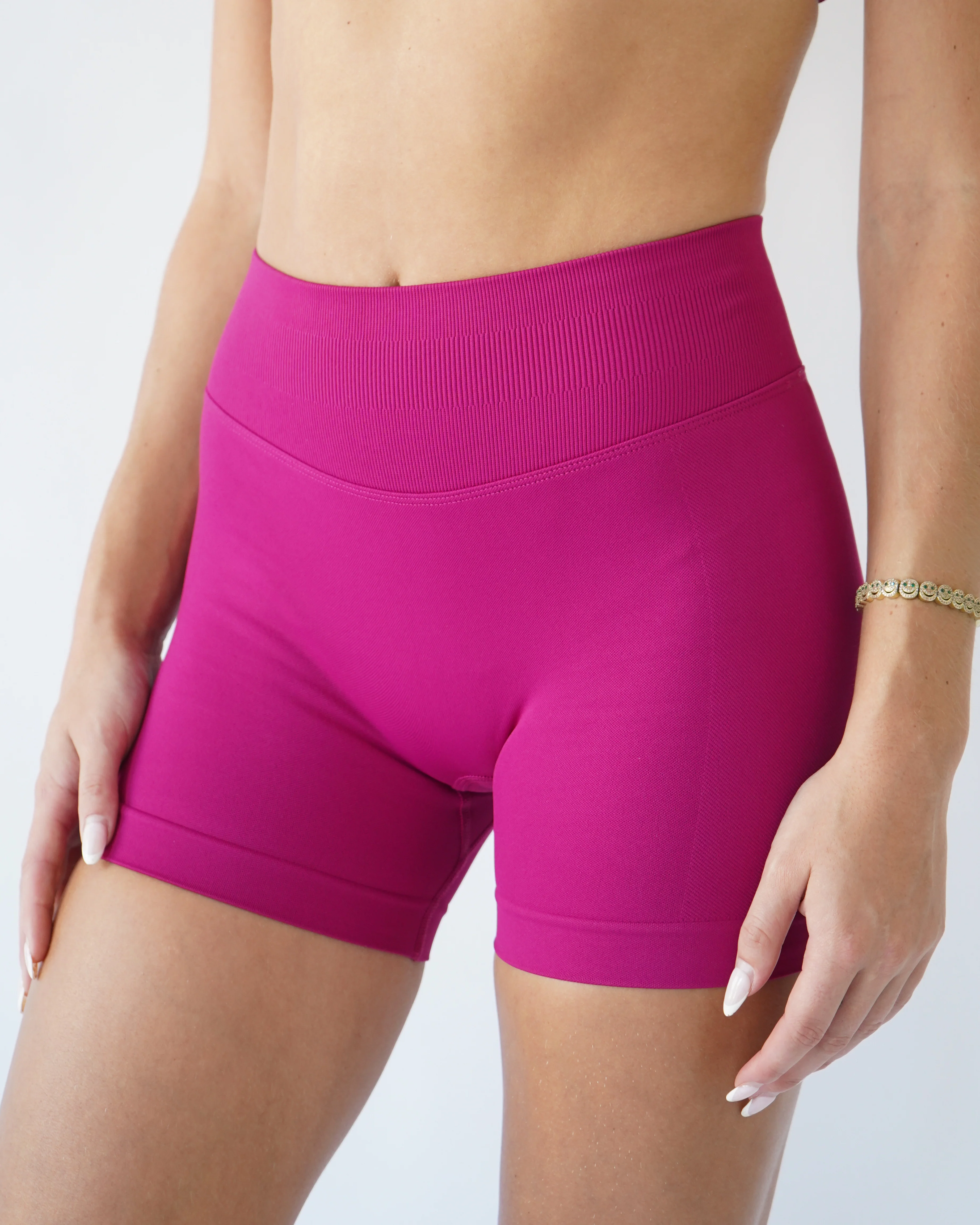 Ascend Shorts 4.5" - Fuchsia - Image 4