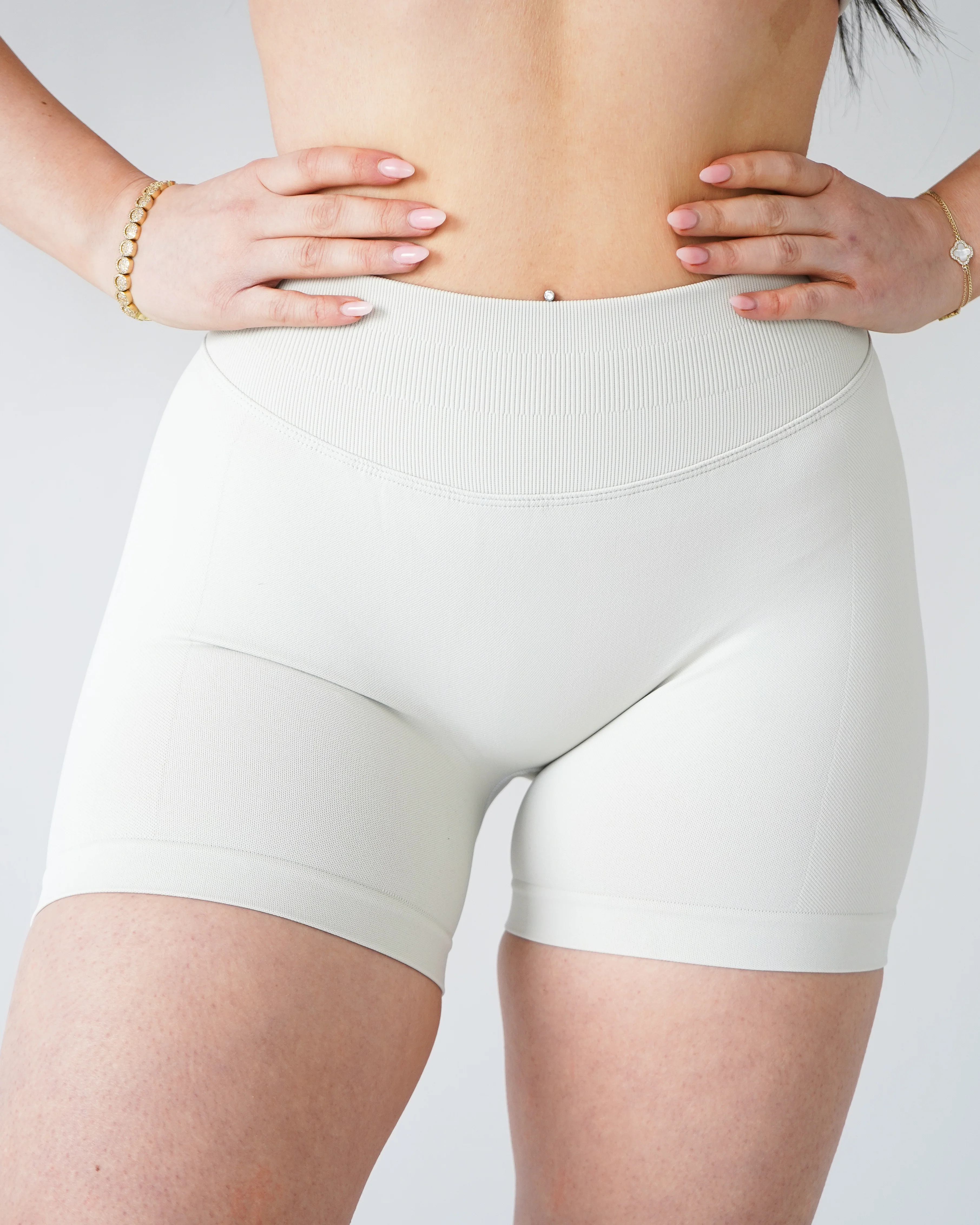 Ascend Shorts 4.5" - Slate - Image 4