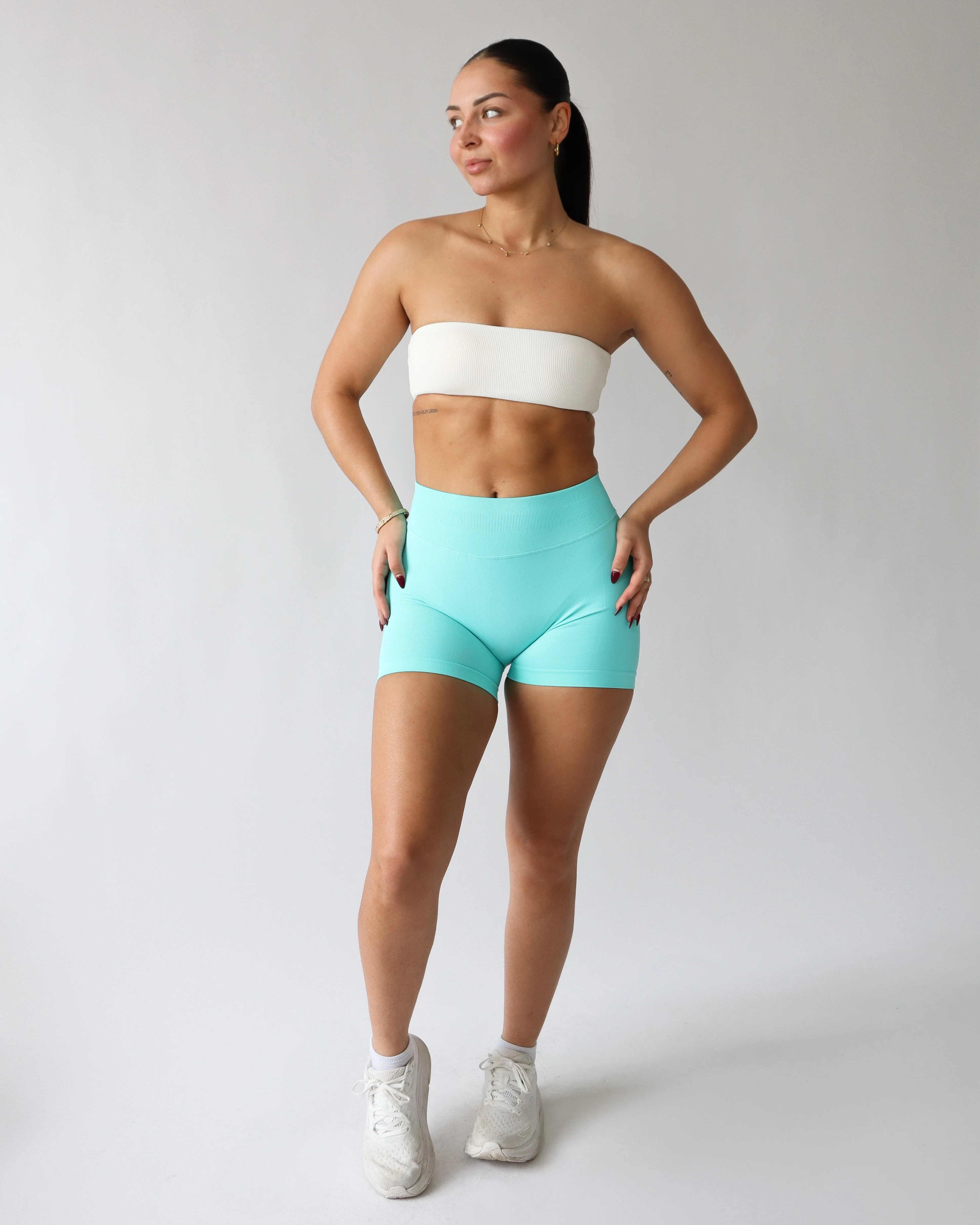 Ascend Shorts 4.5" - Turquoise - Image 2