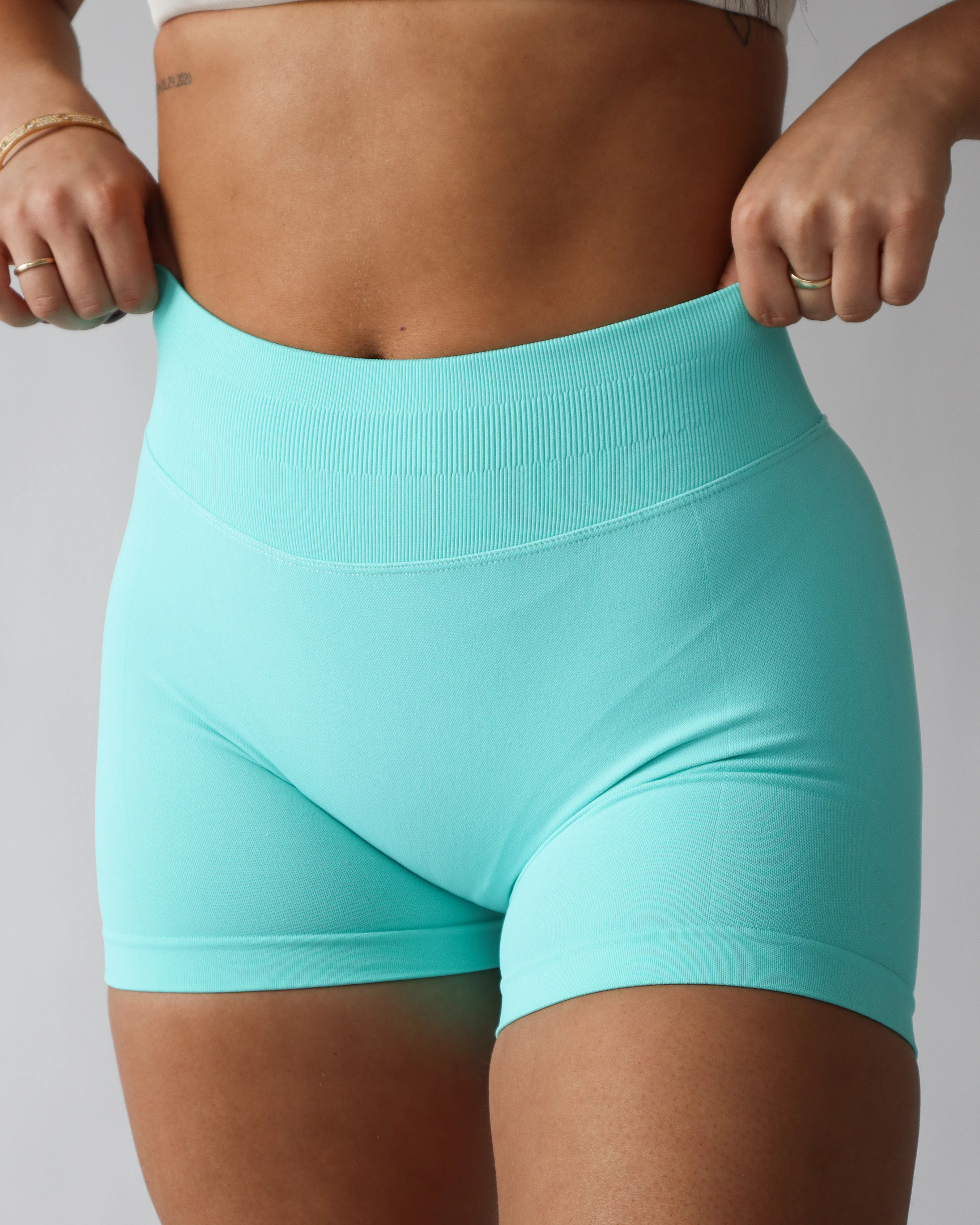 Ascend Shorts 4.5" - Turquoise - Image 5