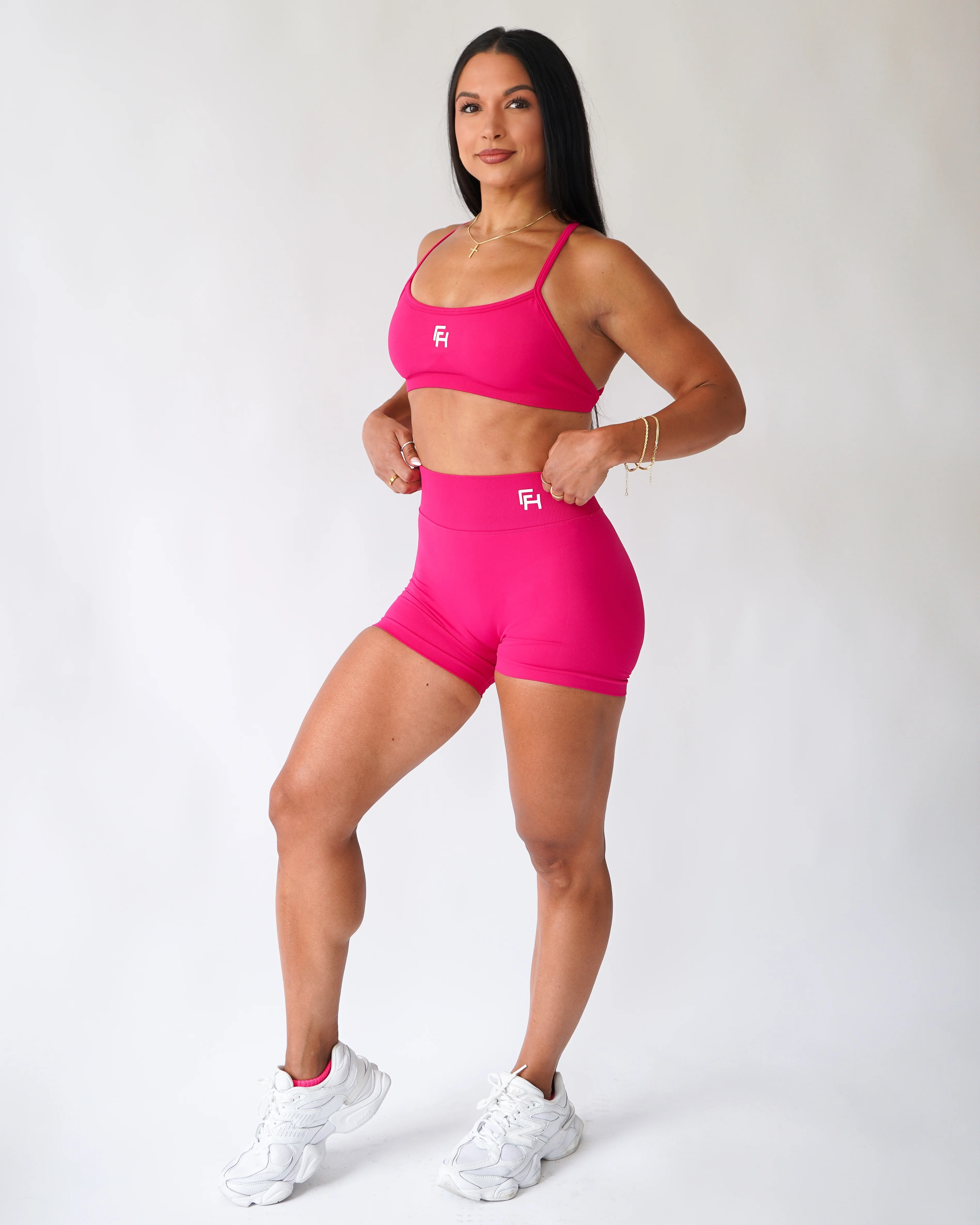Ascend V-Back Shorts 4" - Raspberry - Image 4
