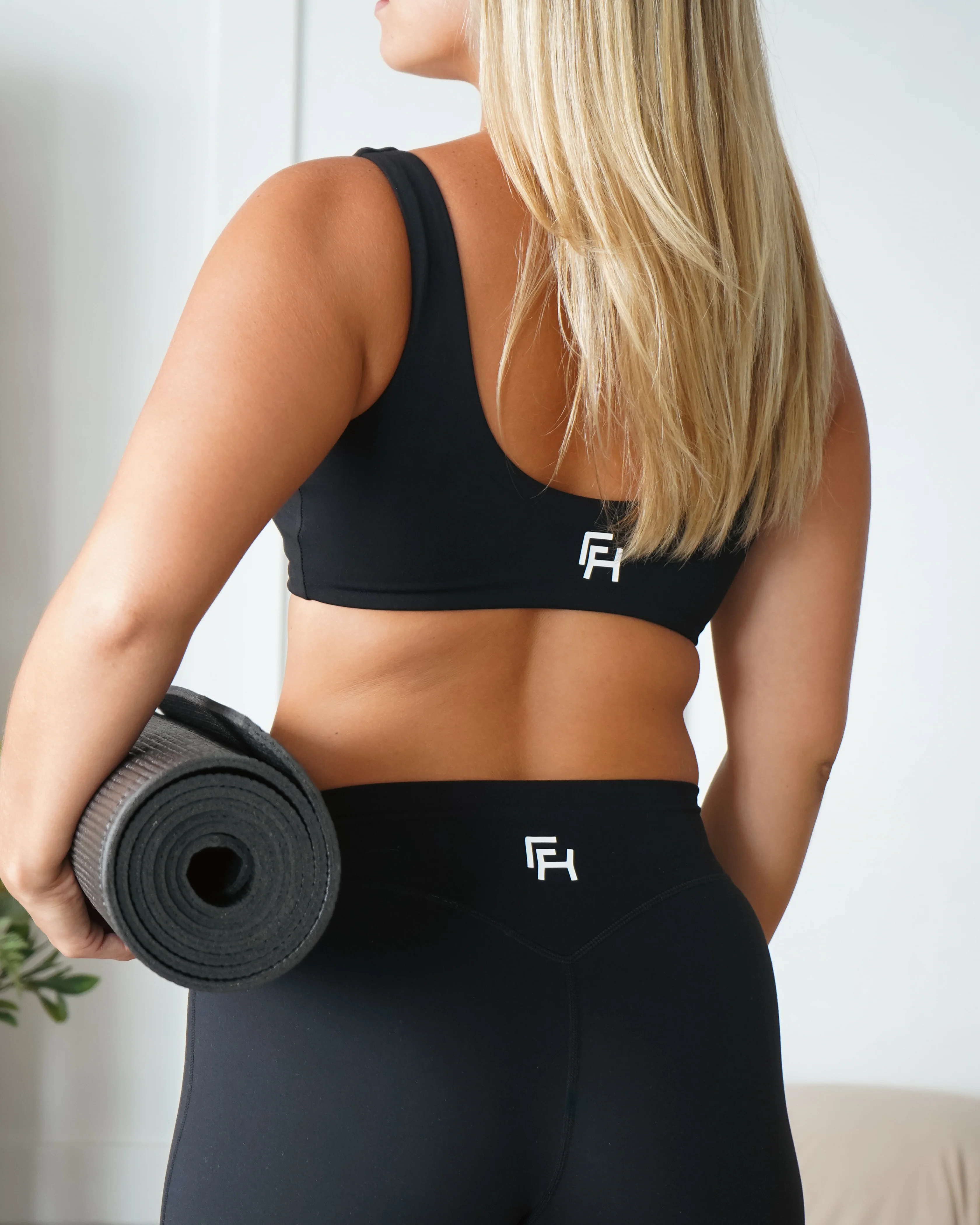 Hatha Sports Bra - Black - Image 3