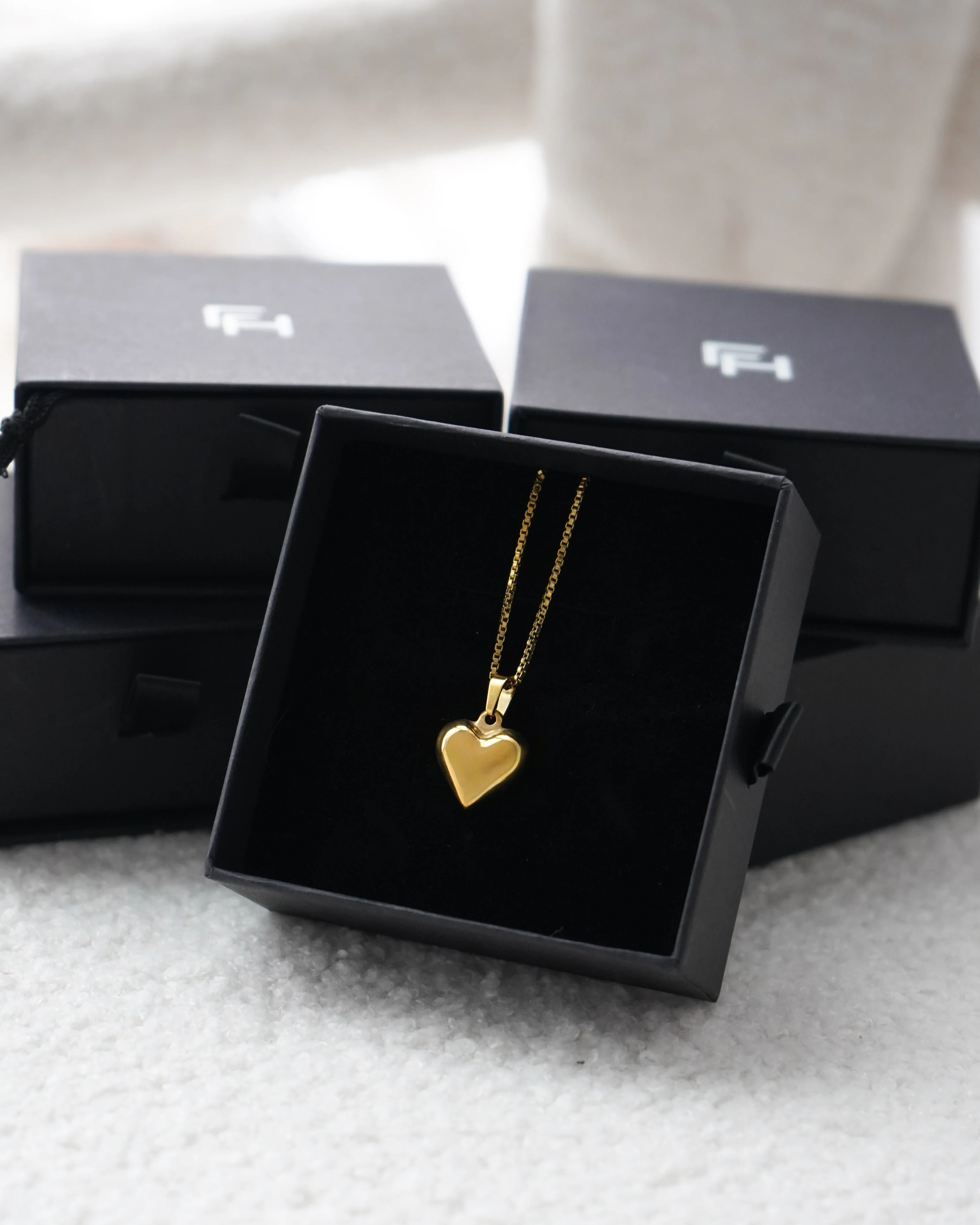 Gold Heart Necklace - Image 4