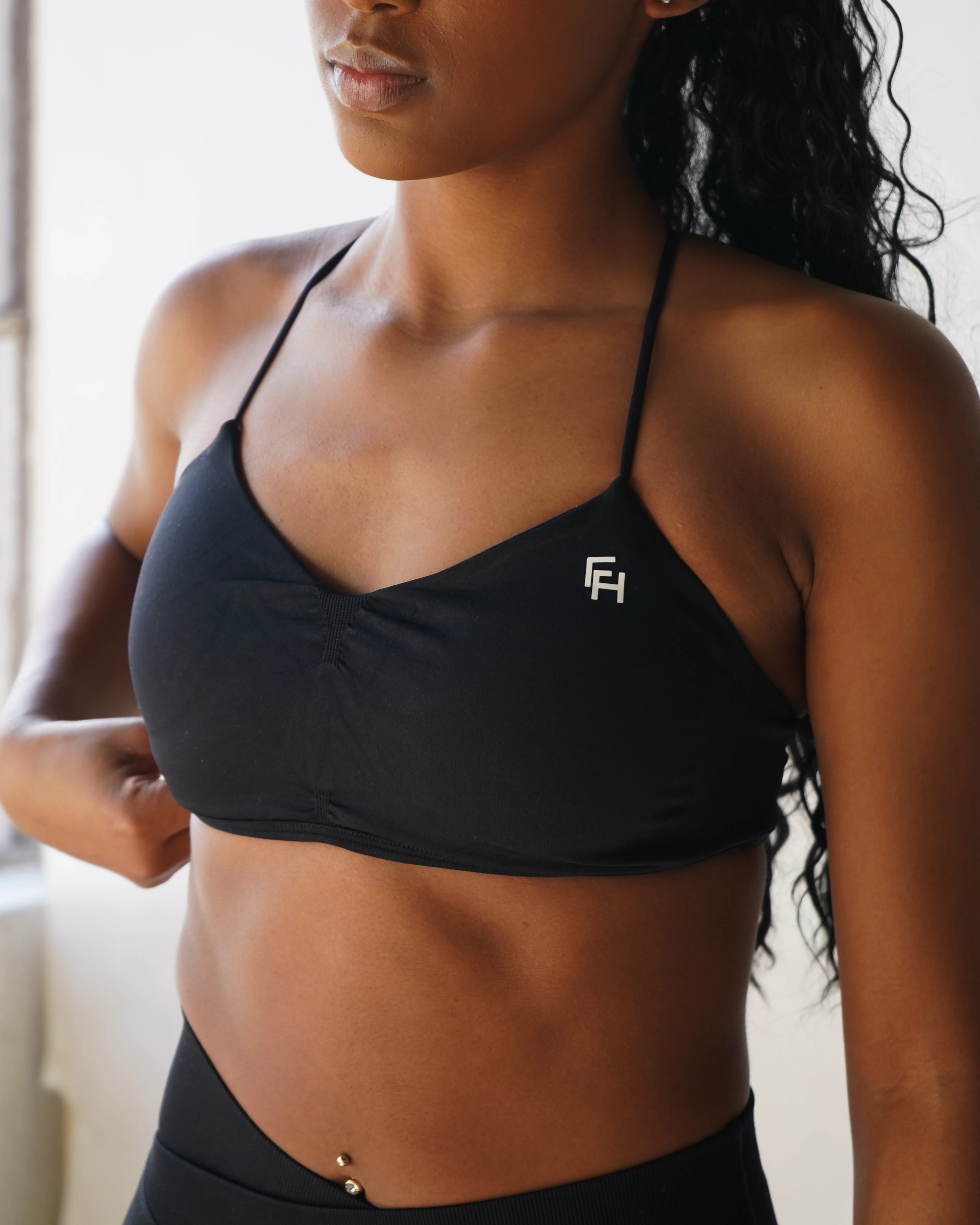MotionSculpt Sports Bra - Black - Image 4