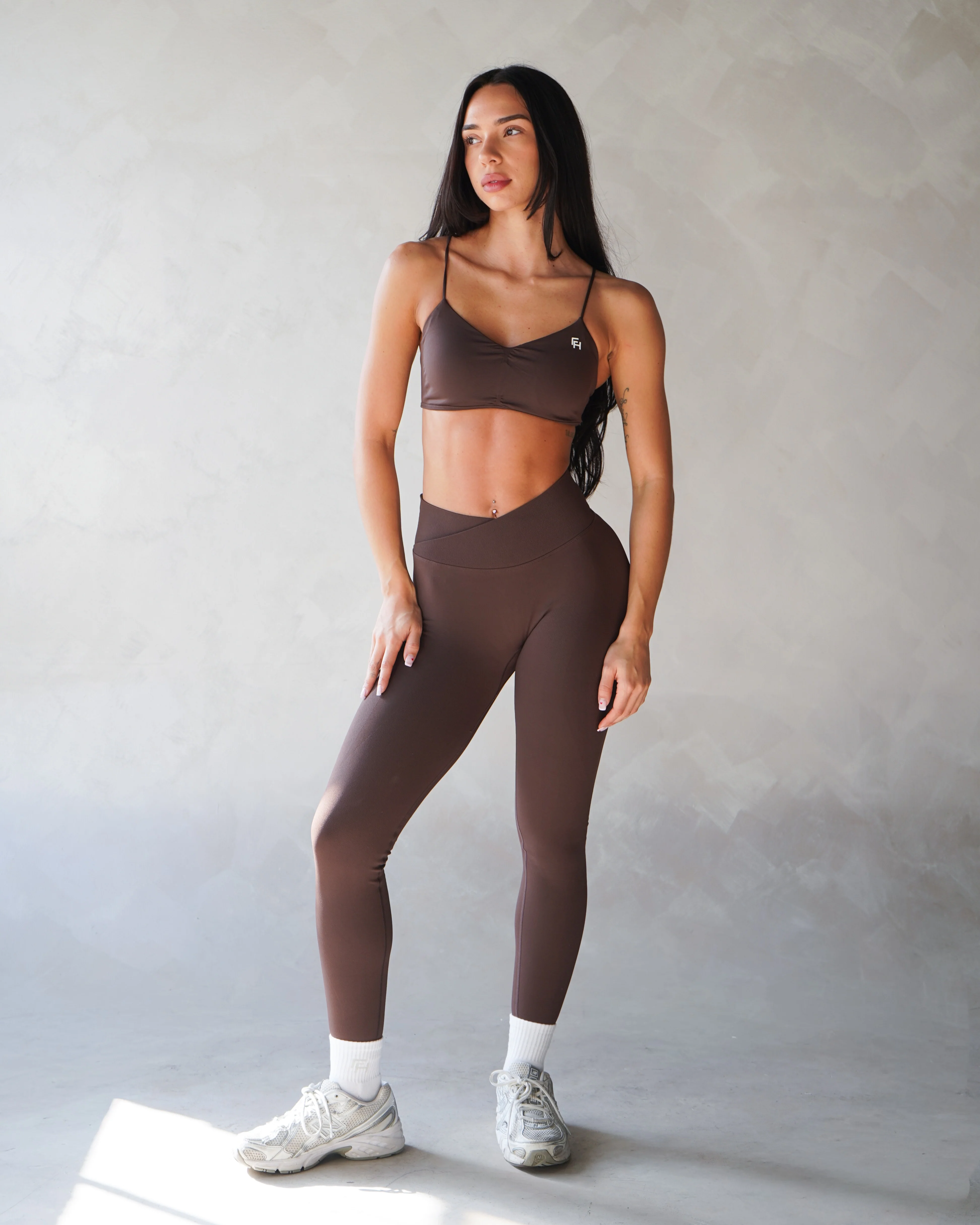 MotionSculpt V-Waist Leggings - Espresso - Image 3