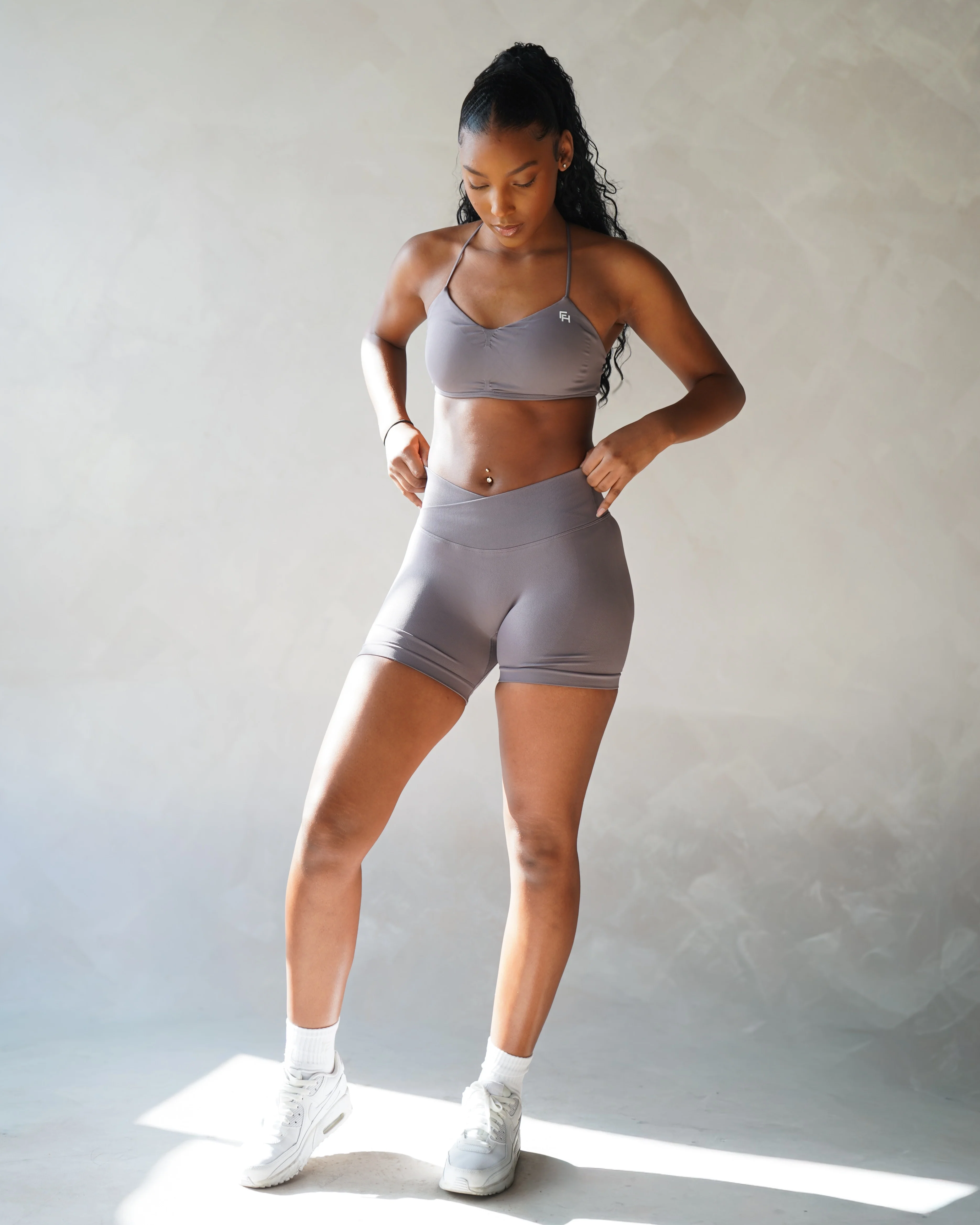 MotionSculpt V-Waist Shorts - Moonrock - Image 4